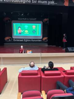 Evrensel Kolej
